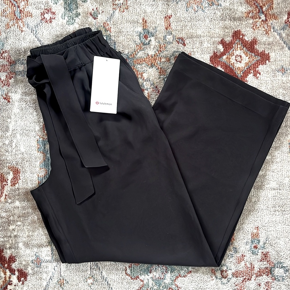 NWT Lululemon Noir Pant Black 10